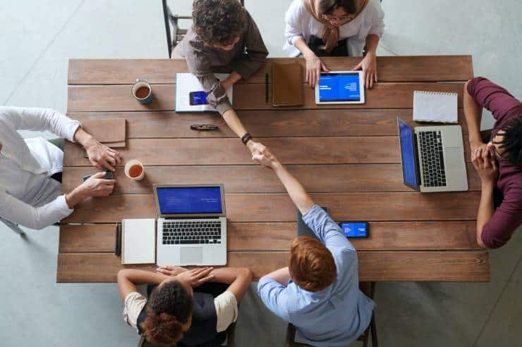35 of the uk business population in london the south east are in private sector businesses